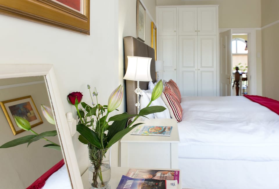 Van Rensburg Room | Minibar, in-room safe, desk, iron/ironing board