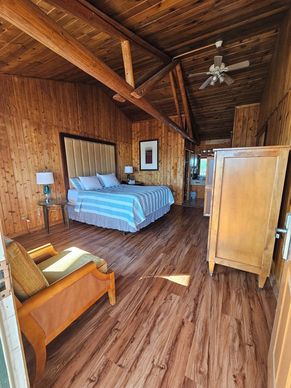 King Deluxe Room | Desk, iron/ironing board, WiFi (free)