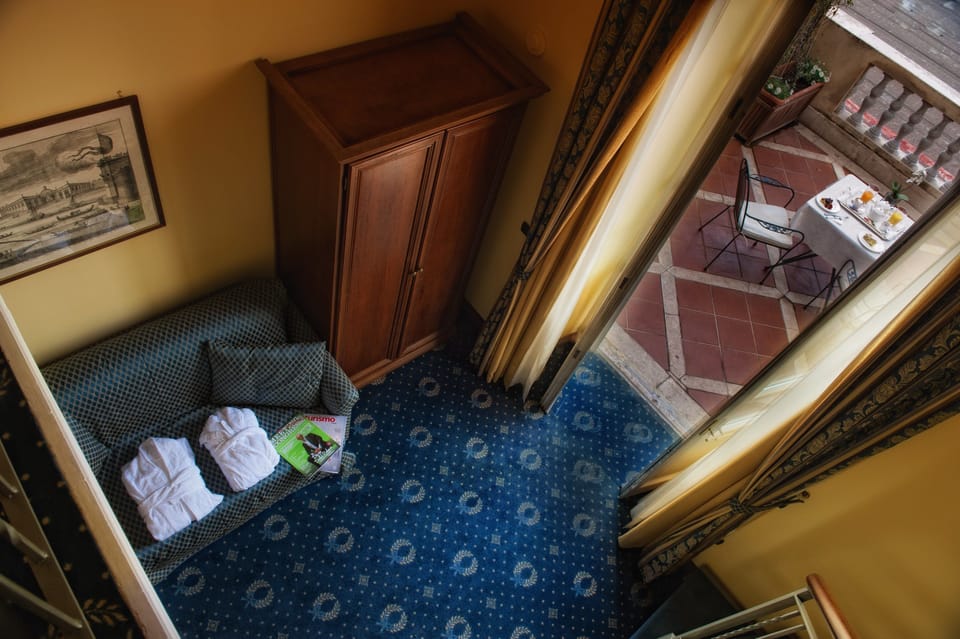 Double or Twin Room, Sea View | Minibar, in-room safe, desk, soundproofing