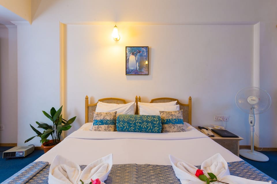 Royal Deluxe With Valley View Without Balcony | 1 bedroom, premium bedding, in-room safe, desk