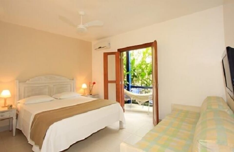 Minibar, blackout drapes, free WiFi, wheelchair access