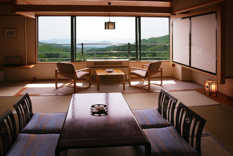 Standard Room, Non Smoking, Mountain View | In-room safe, desk, laptop workspace, iron/ironing board (on request)