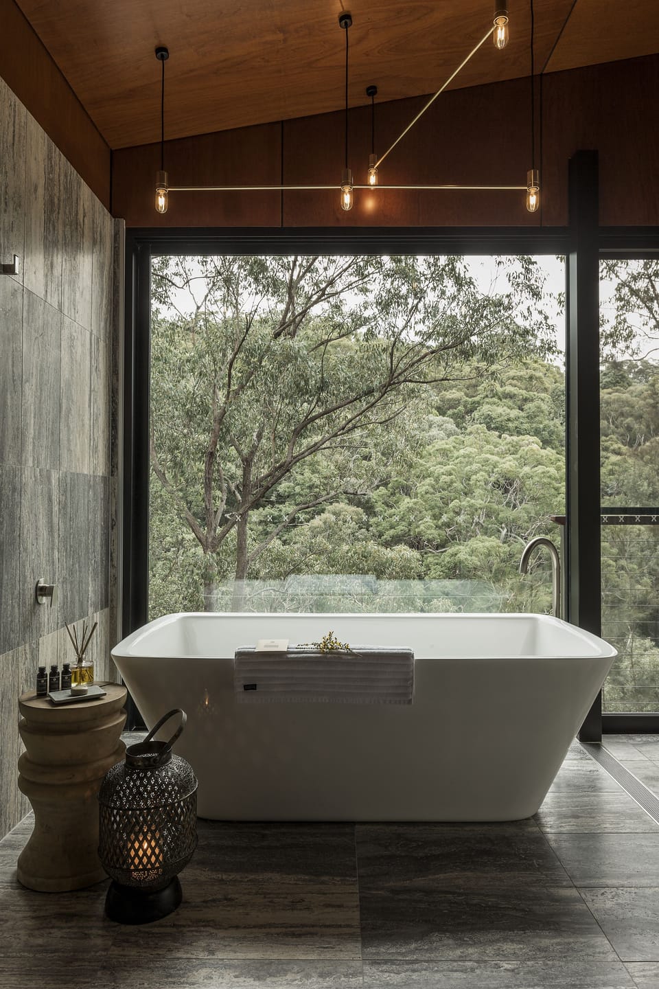 Escarpment Suite | Premium bedding, free minibar, individually decorated