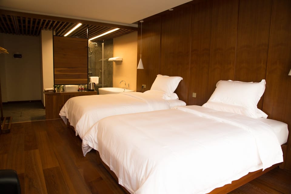 Bahamas | Premium bedding, down comforters, desk, blackout drapes