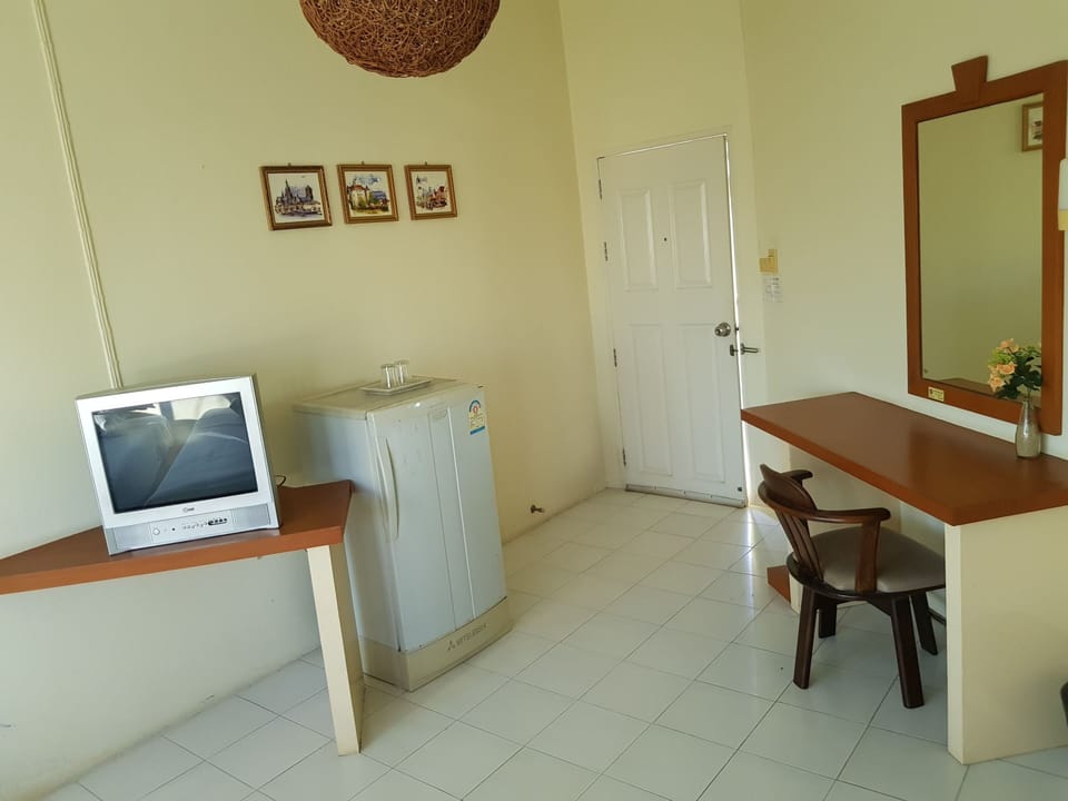 Superior Twin Room | Desk, free WiFi, bed sheets