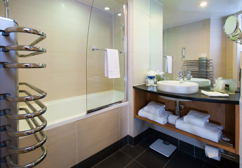 In-room safe, desk, soundproofing, iron/ironing board