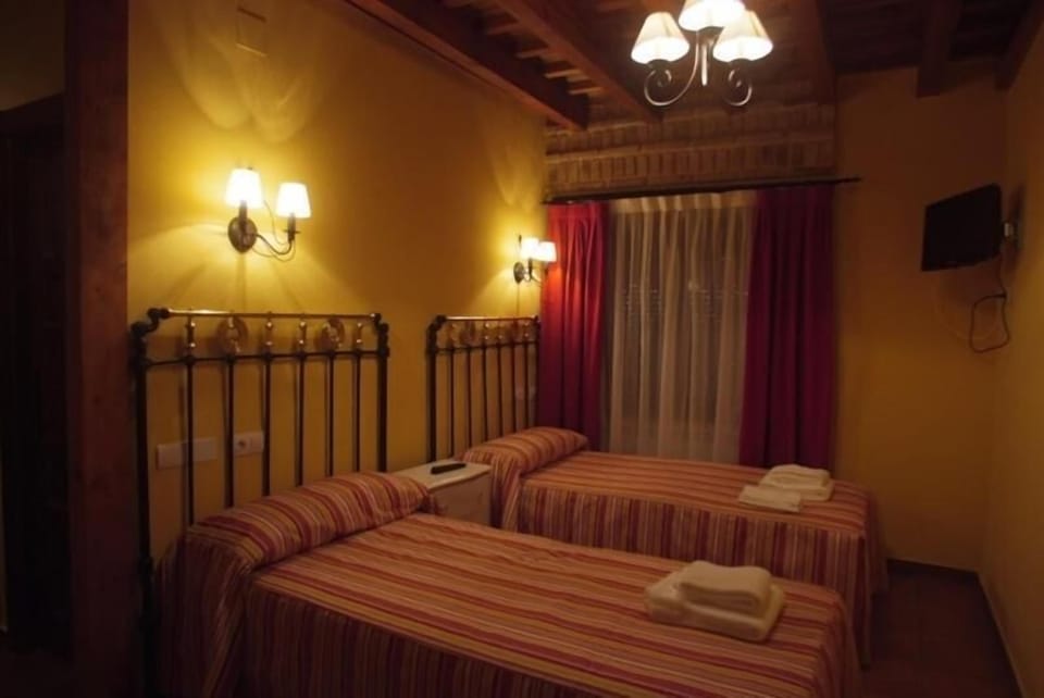 Premium bedding, free cribs/infant beds, rollaway beds, free WiFi