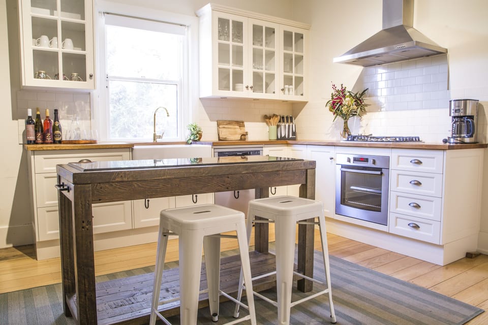 2-Bedroom Cottage | Private kitchen | Full-size fridge, microwave, oven, stovetop