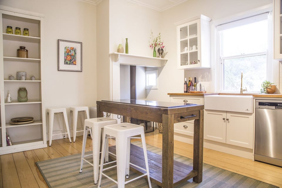 2-Bedroom Cottage | Private kitchen | Full-size fridge, microwave, oven, stovetop