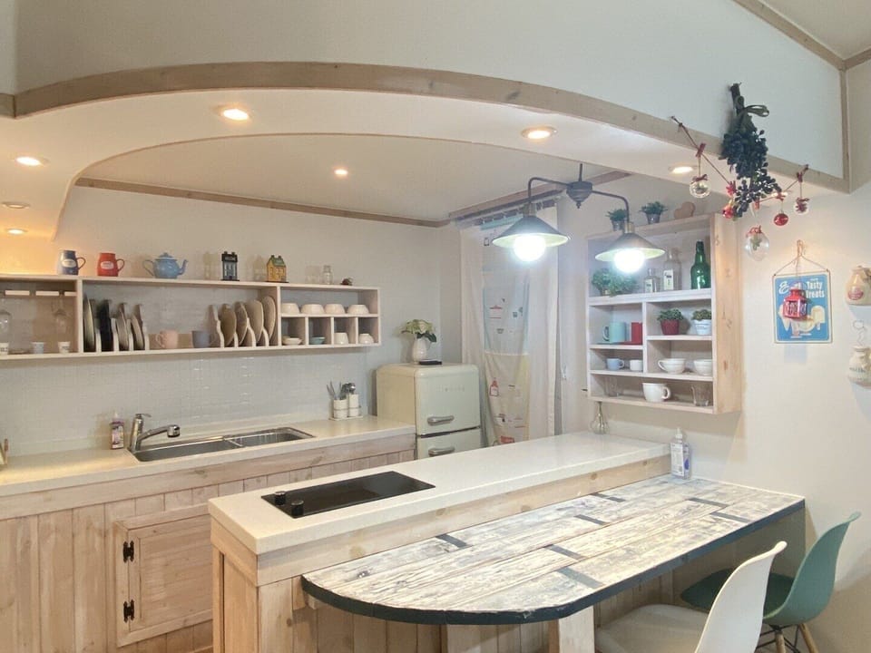 Standard Double Room, Sea View | Private kitchen | Full-size fridge, microwave, stovetop, electric kettle