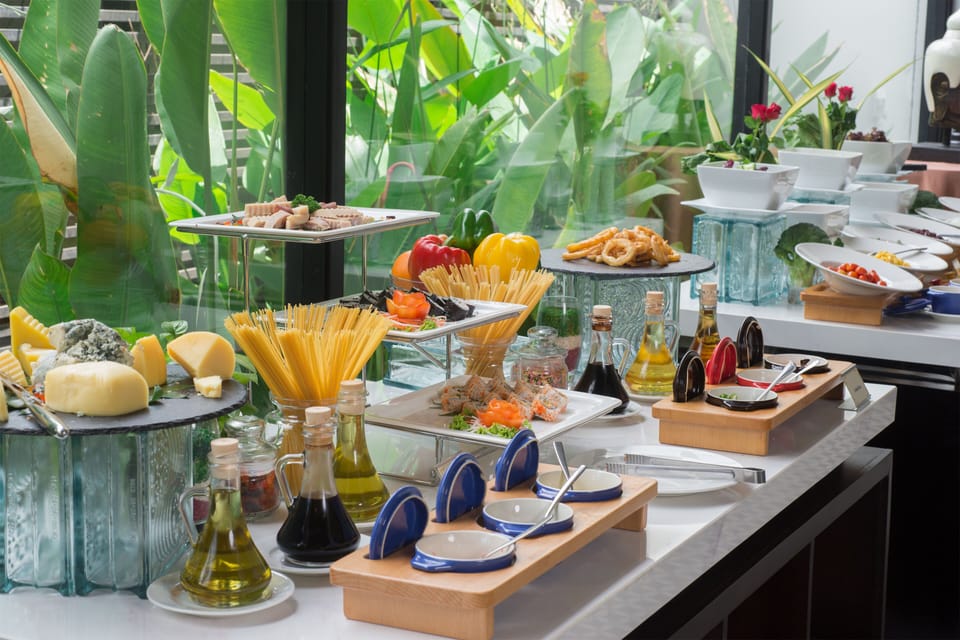 Breakfast buffet