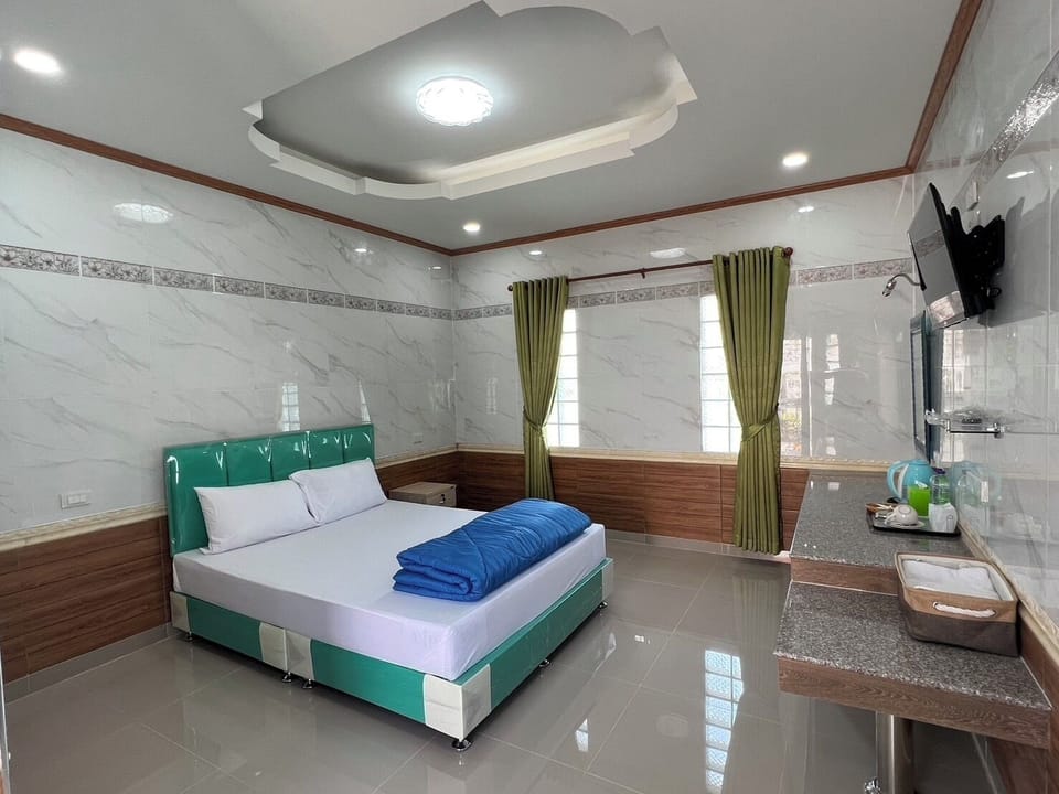 New Deluxe Double Room | Free WiFi