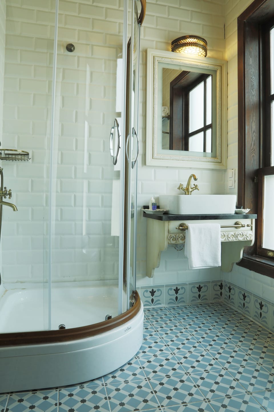 Shower, free toiletries, hair dryer, slippers