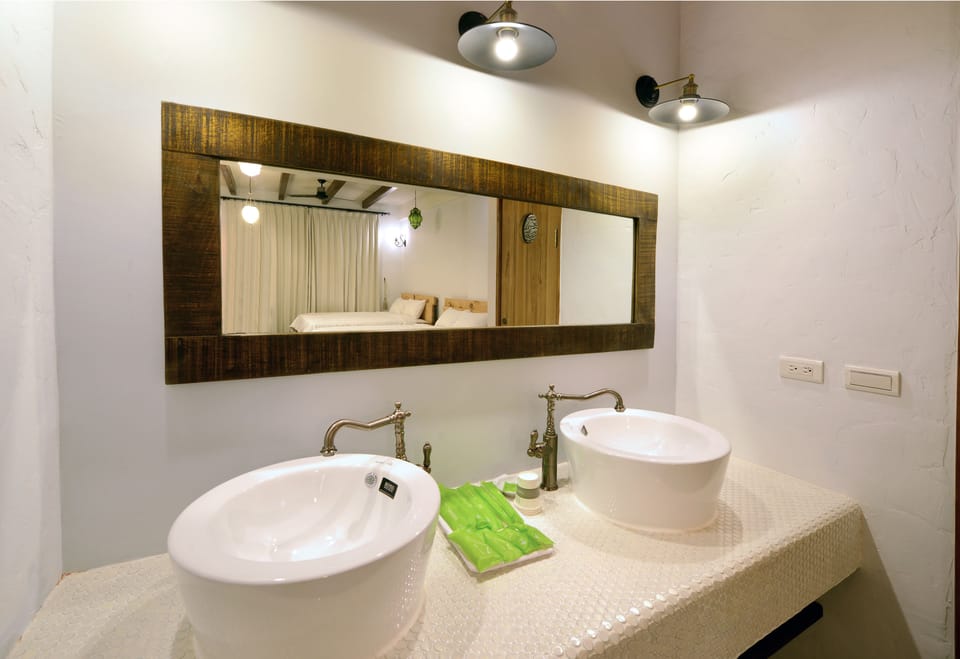 Gallery Quadruple Room | Individually furnished, desk, blackout drapes, soundproofing