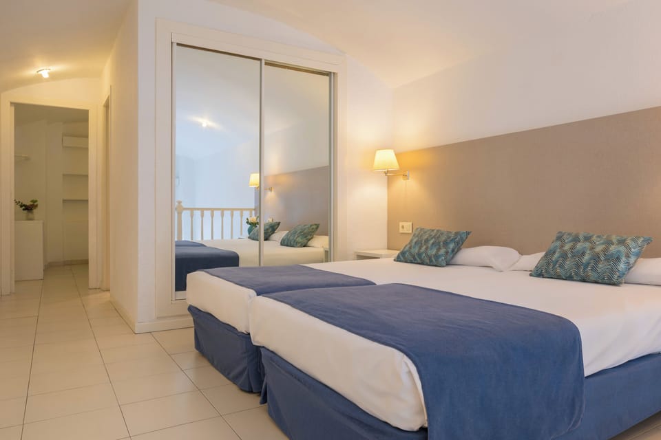 In-room safe, desk, free cribs/infant beds, free WiFi