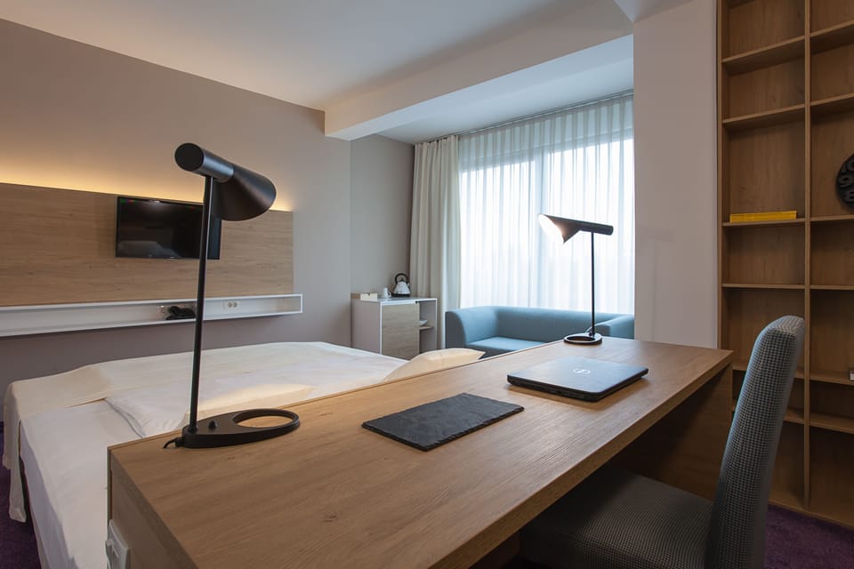 Premium bedding, minibar, in-room safe, desk