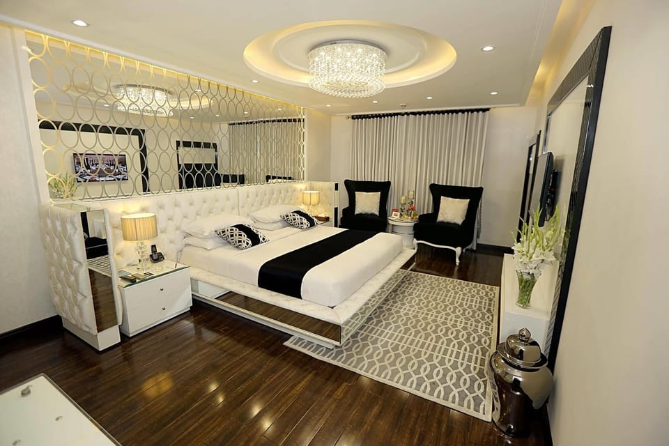 Presidential Suite, 1 Double Bed | Minibar, in-room safe, desk, blackout drapes