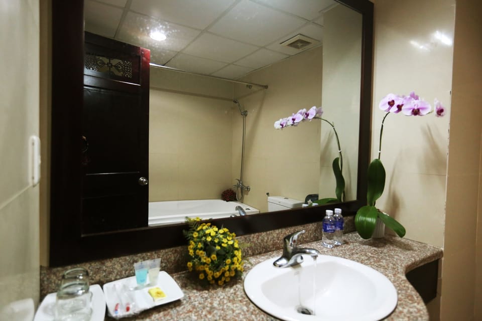 Bathroom sink