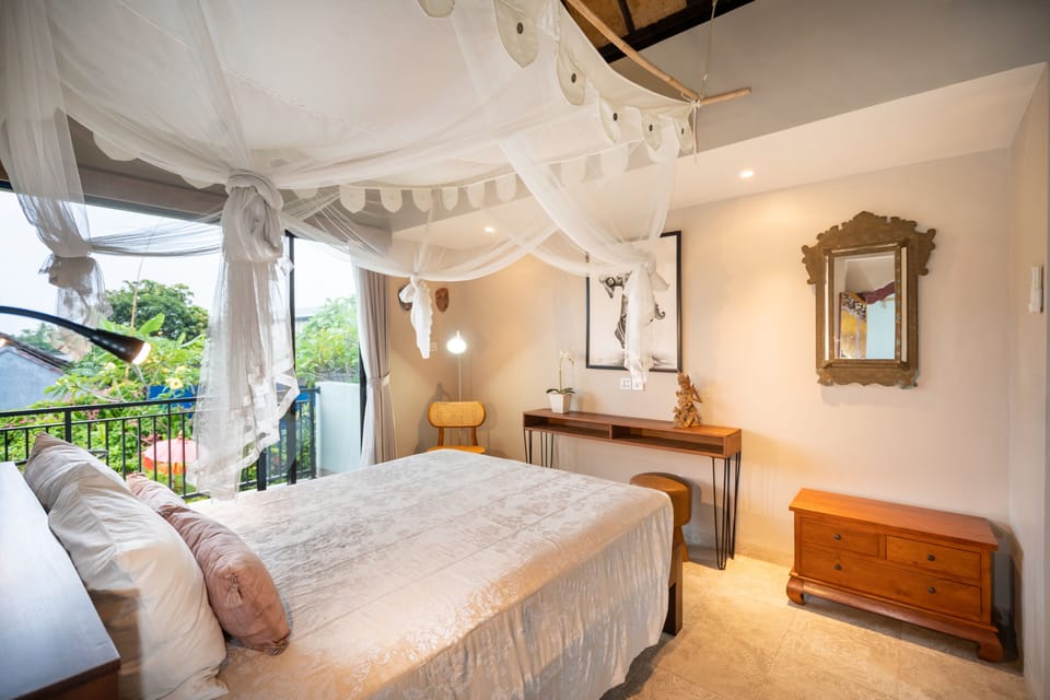 Egyptian cotton sheets, premium bedding, pillowtop beds, minibar