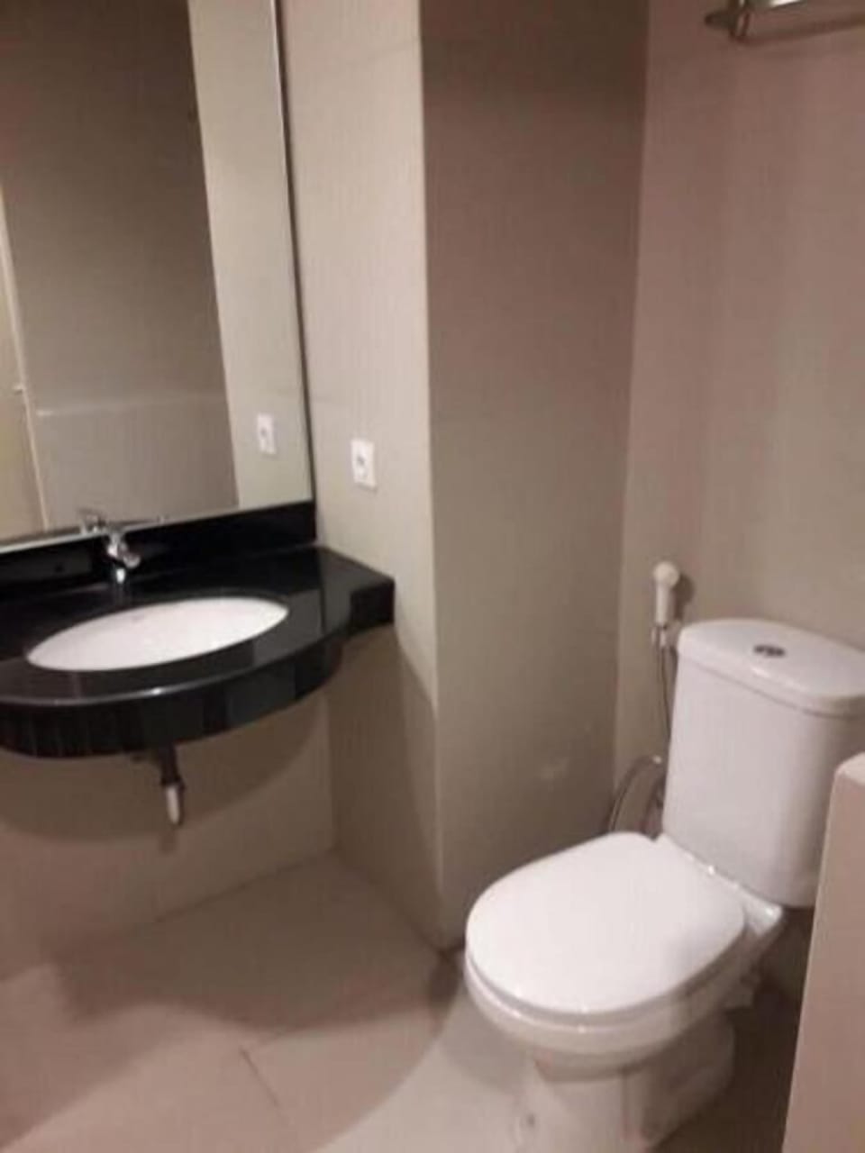 Shower, free toiletries, slippers, towels