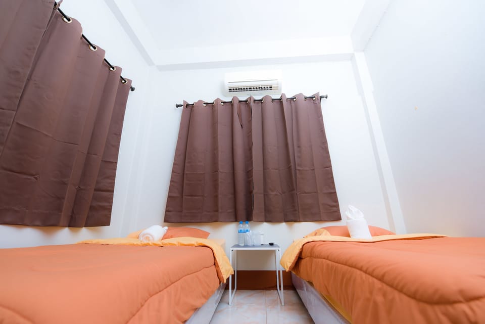 Twin Room  | WiFi (free)