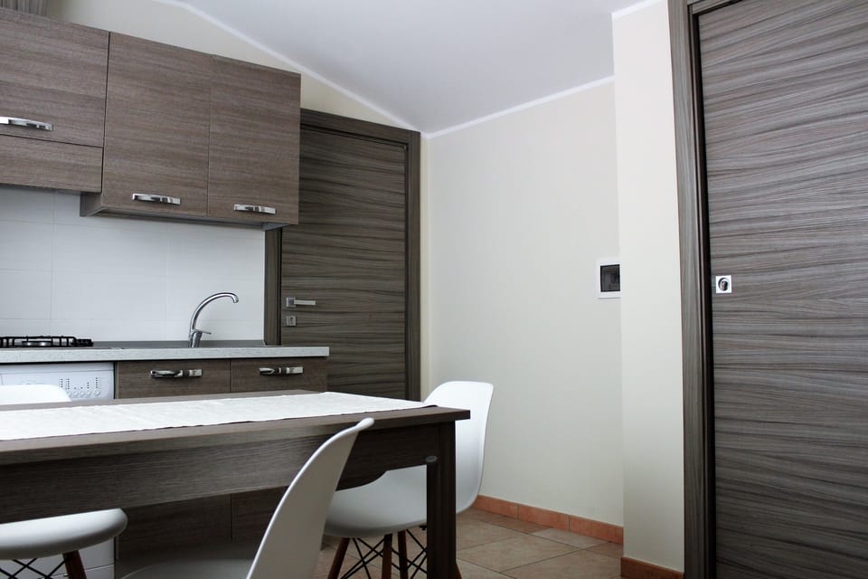 Double or Twin Room | Living room | Flat-screen TV