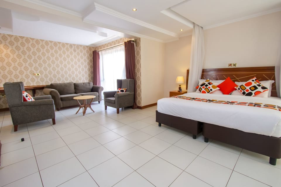 Deluxe Double Room | Minibar, in-room safe, desk, free WiFi
