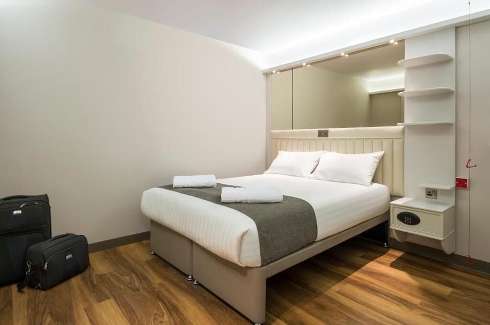 Accessible Double without Window | Premium bedding, in-room safe, desk, blackout drapes