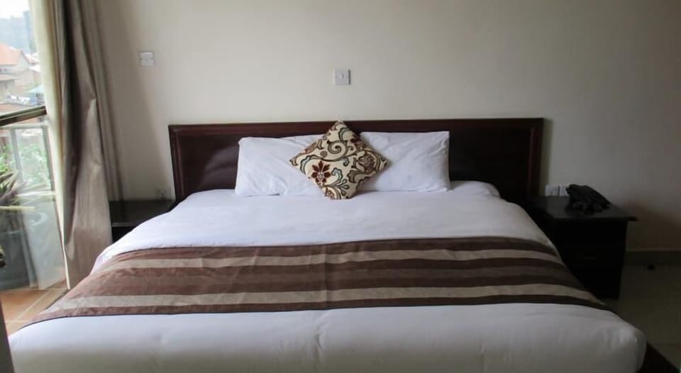 Suite | WiFi (free), bed sheets