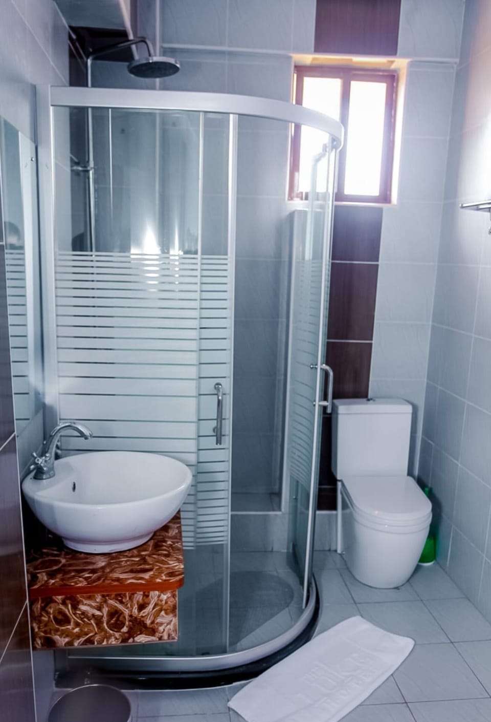 Free toiletries, towels