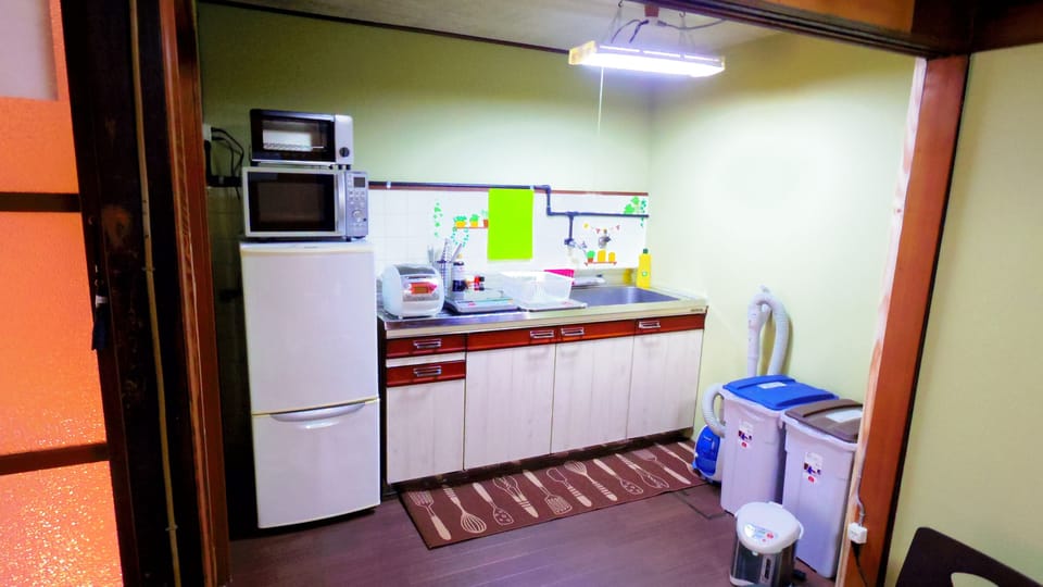 Electric kettle, cookware/dishes/utensils