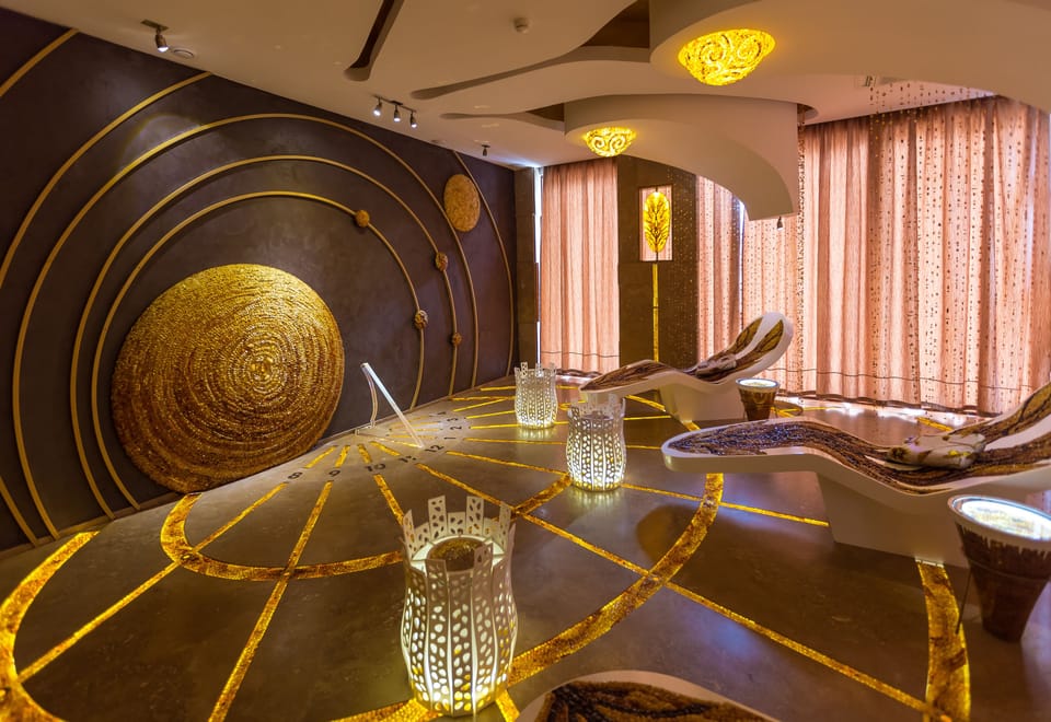 Couples treatment rooms, sauna, hot tub, steam room, Turkish bath