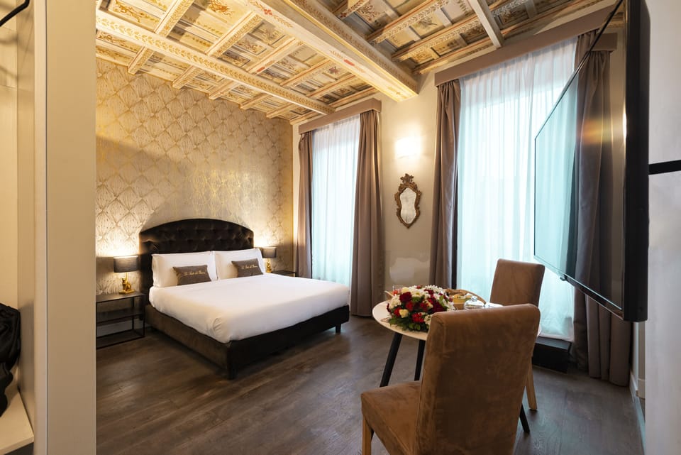 Superior Room, Balcony, City View | Egyptian cotton sheets, premium bedding, down comforters, pillowtop beds