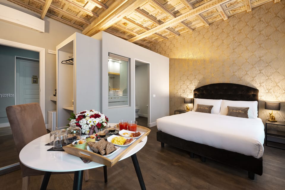 Superior Room, Balcony, City View | Egyptian cotton sheets, premium bedding, down comforters, pillowtop beds