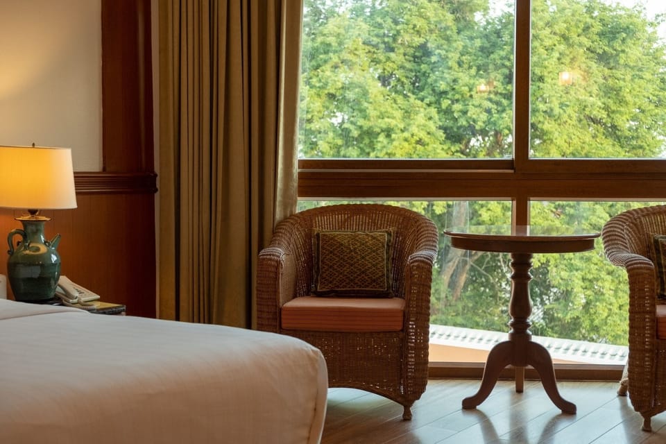 Deluxe room (Twin Bed) | In-room safe, desk, blackout drapes, free WiFi