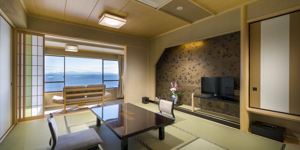 Luxury Room, 5 Bedrooms, Non Smoking, Ocean View | In-room safe, desk, bed sheets