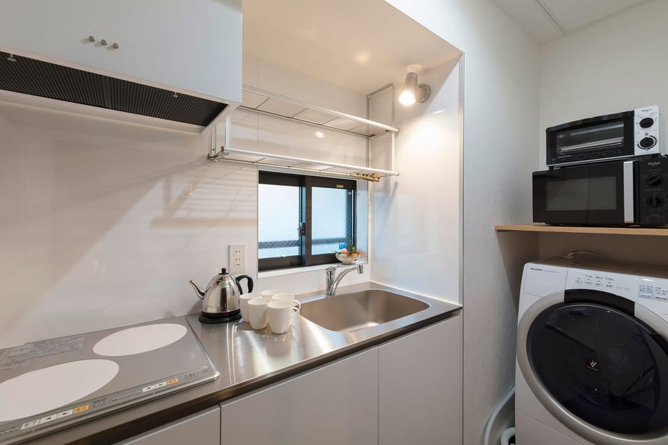 Yoshimigura | Private kitchen | Fridge, microwave, stovetop, coffee/tea maker