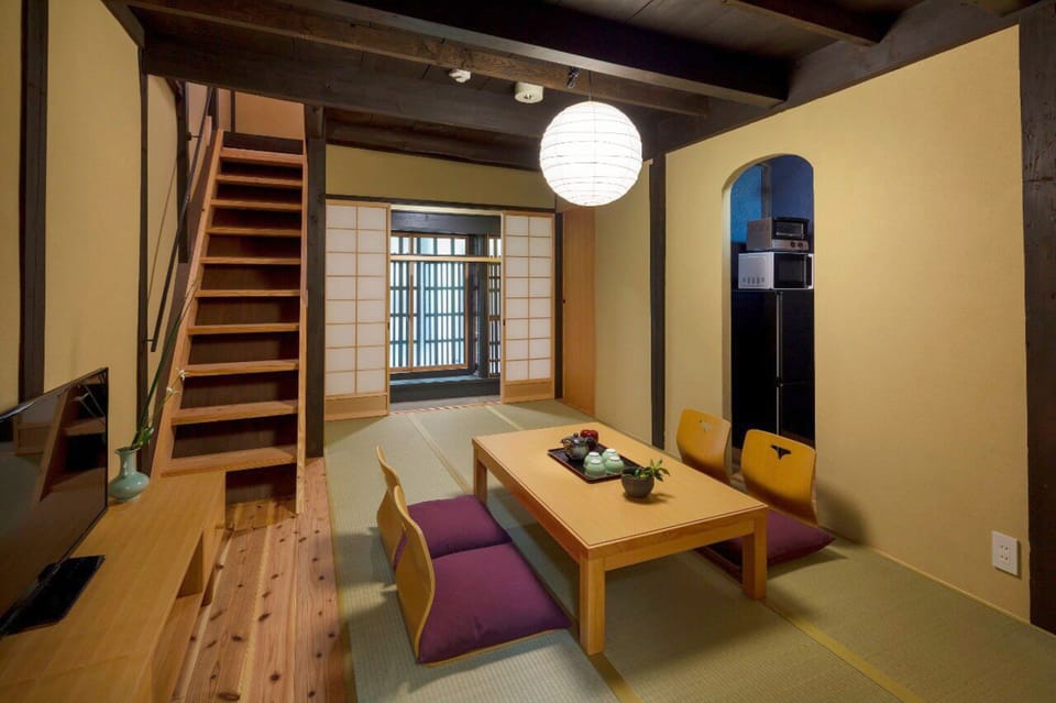 Kumashu-an | Living room | Flat-screen TV