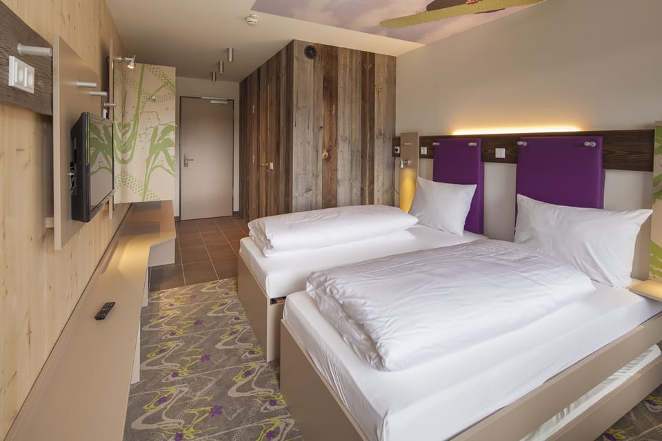 Double Room | Hypo-allergenic bedding, in-room safe, blackout drapes, soundproofing