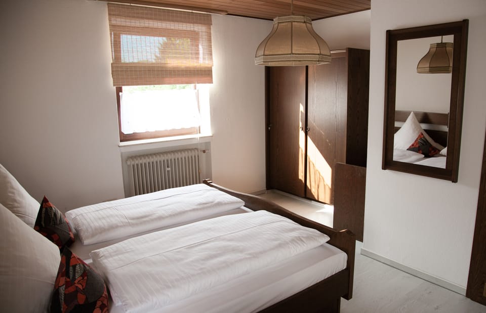 Double Room | Cribs/infant beds, free WiFi, bed sheets