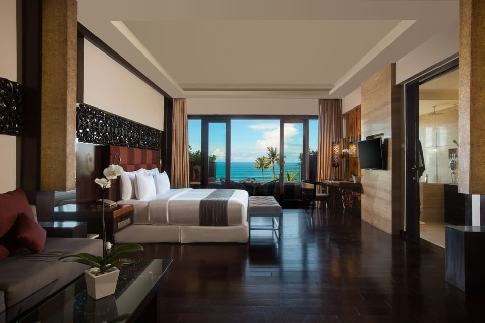 Pillowtop beds, minibar, in-room safe, desk