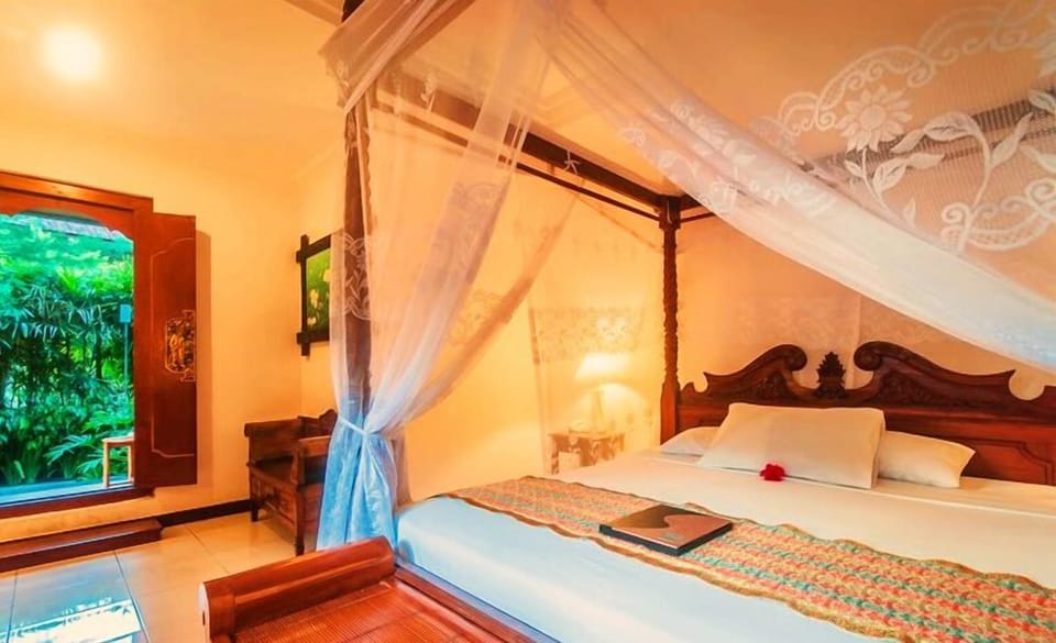Deluxe Room, Garden View (Standard) | 1 bedroom, premium bedding, minibar, in-room safe