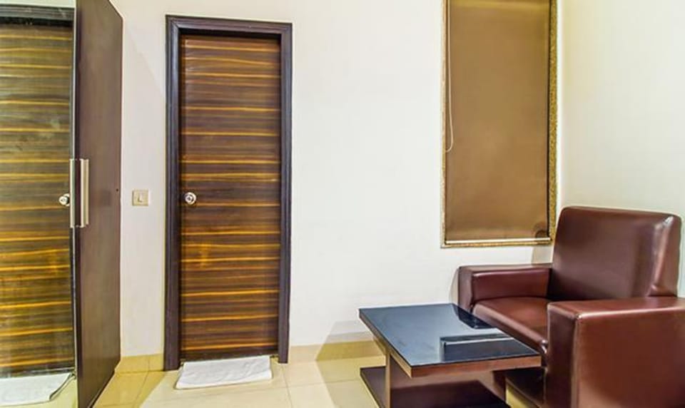 1 bedroom, minibar, desk, soundproofing