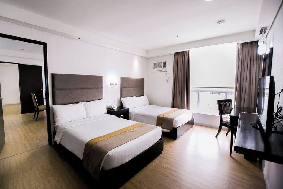 Family Double or Twin Room | Desk, iron/ironing board, free WiFi, bed sheets