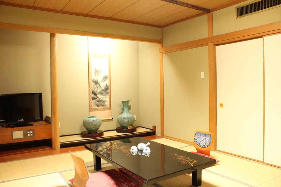 In-room safe, blackout drapes, iron/ironing board, free WiFi