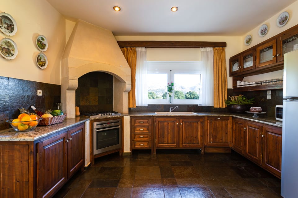 Family Villa, 5 Bedrooms, Private Pool, Mountain View | Private kitchen | Shared fridge, microwave, espresso maker, coffee/tea maker