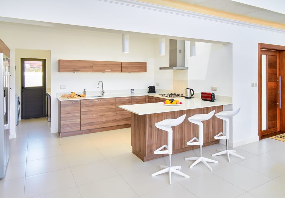 Villa, 3 Bedrooms, Pool View, Garden Area | Private kitchen | Coffee/tea maker, fridge, microwave, oven