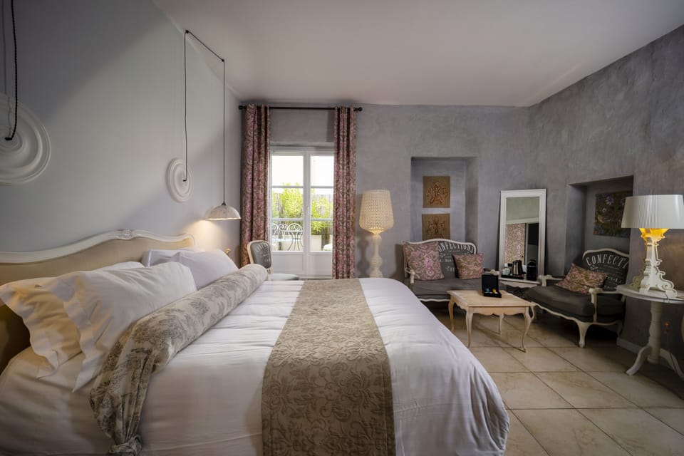 Premium bedding, free minibar, in-room safe, individually decorated