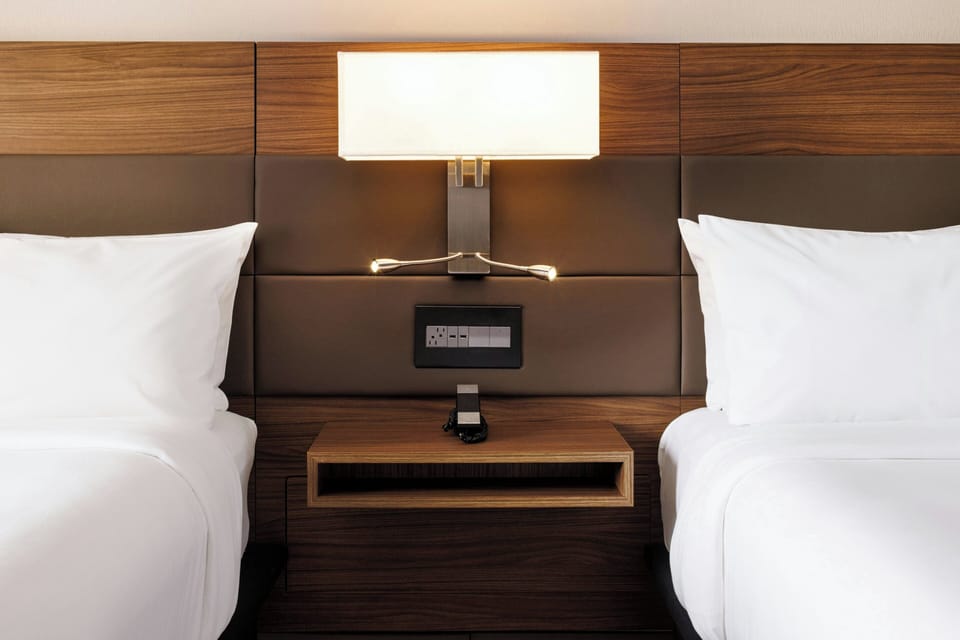 Premium bedding, in-room safe, desk, laptop workspace
