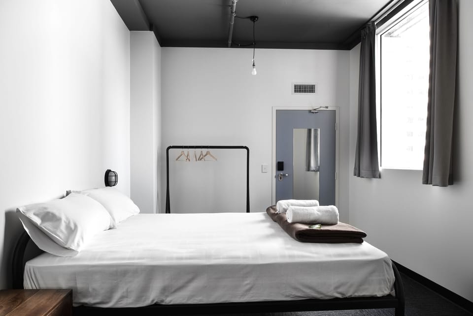 Double Room with Shared Bathroom | Soundproofing, iron/ironing board, free WiFi, bed sheets